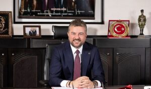 Buca’da eylem bitti, temizlik çalışmaları hızla başladı