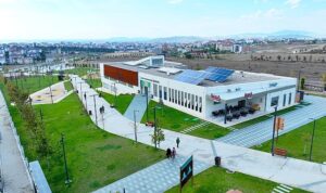 Büyükşehir’in kütüphanelerine yeşil bina sertifikası