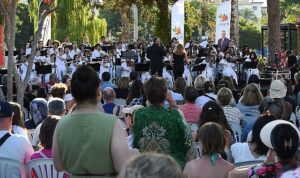 Kemer’de sokak hayvanları yararına üçüncü konser