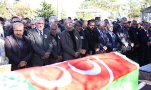 Belediye Başkanı Rasim Arı, Sahir Solmaz’ın Cenaze Törenine Katıldı