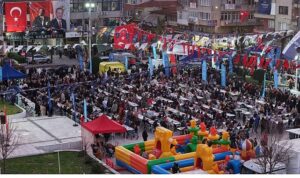 Başkan Çerçioğlu İncirliova’da İftar Sofrasında Vatandaşlar İle Bir Araya Geldi