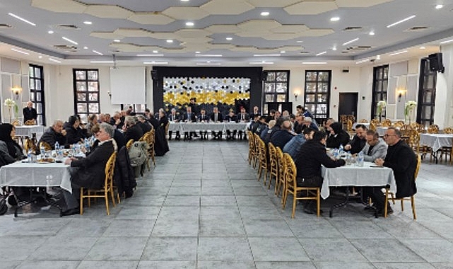 Vali Aktaş Gölcük’te Muhtarların Taleplerini Dinledi