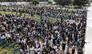 İZKİTAP’ta edebiyat şöleni yaşanıyor