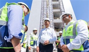 Başkan Tugay, Eşrefpaşa Hastanesi’nin yeni binasını inceledi