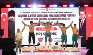 Keçiören’de Karakucak Güreşi coşkusu yaşandı, pehlivanlar ödüllerine kavuştu