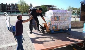 Kırtasiye malzemelerinin dağıtımı devam ediyor