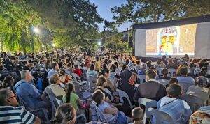 Malkara’da Yaz Akşamları “Açık Hava Sinema Geceleri” ile Renklendi: Binlerce Çocuk Sinema Keyfi Yaşadı