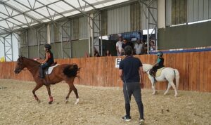 Seferihisar’dan milli takıma: Pony biniciliğinin yeni merkezi Turgut köyünde kuruldu