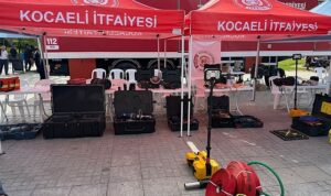 Kocaeli meydanları İtfaiye Haftası’nda renklendi