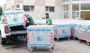 Konak’ta konteynerler yenilenmeye devam ediyor