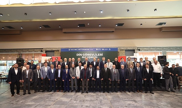 Büyükakın, 12 ilçeden din görevlileri ile bir araya geldi