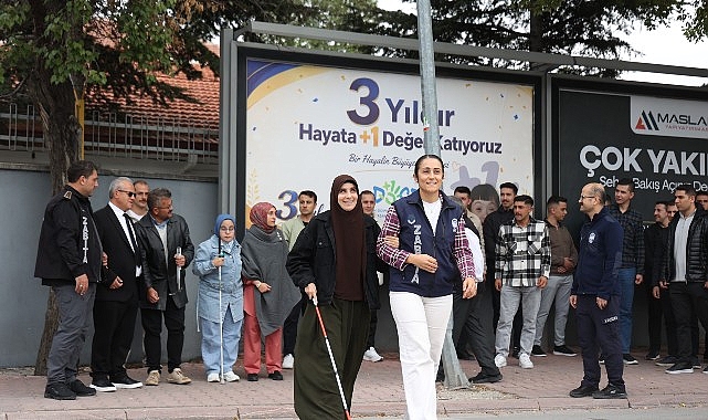Konya Büyükşehir’de Göreve Yeni Başlayan Zabıta Personeline Görme Engelli Bireylerden Farkındalık Eğitimi