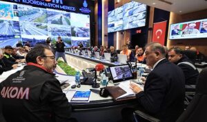 Vatandaştan , Nuri Aslan’a: Bizi Buradan İstanbul İtfaiyesi Kurtardı